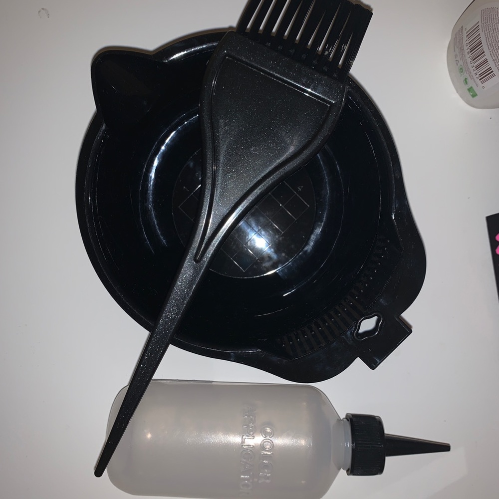 Color mixing bowl / bottle & brush set
